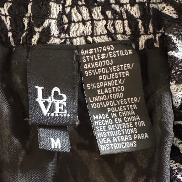 Love Tease Black Gray Abstract Animal Print Ruffle Textured Shrug Womans sz Med - Picture 2 of 6